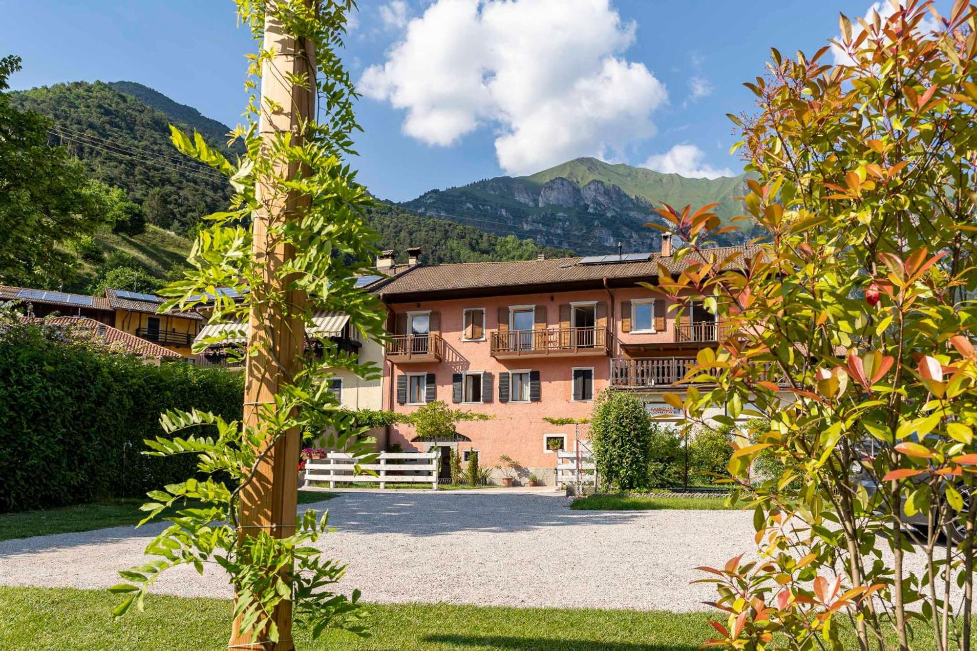 Ledro Lake Suite "Pur" Mezzolago Luaran gambar